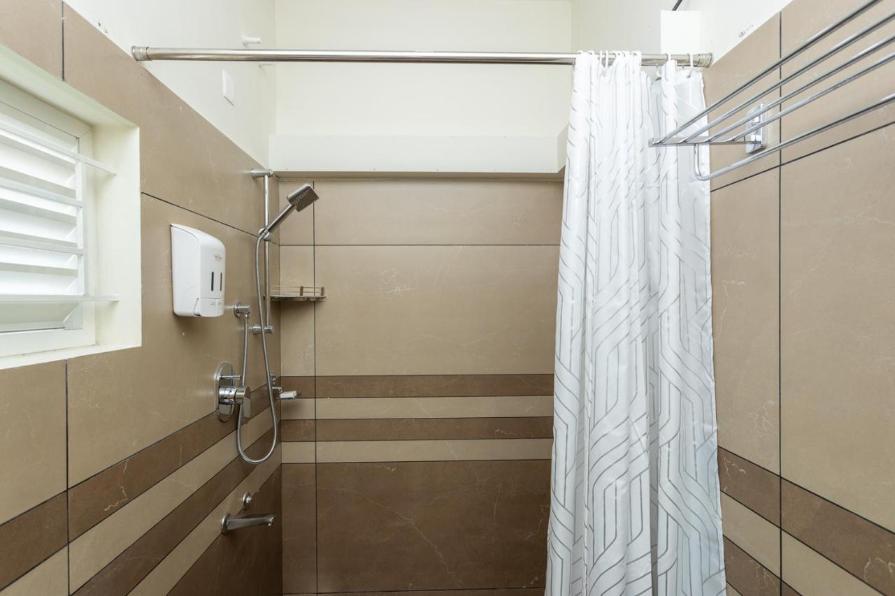 Esaa Airport Hotel Kochi Eksteriør bilde