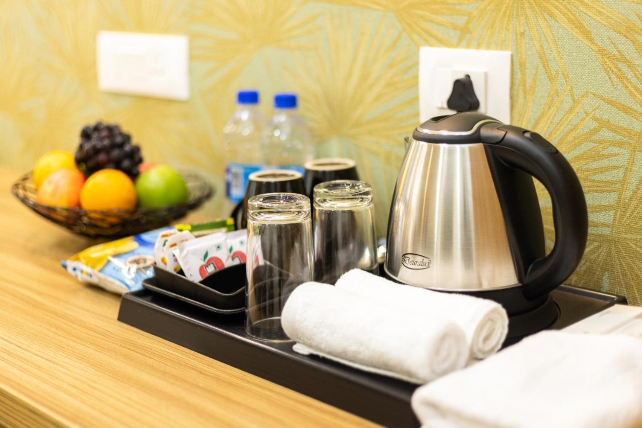 Esaa Airport Hotel Kochi Eksteriør bilde