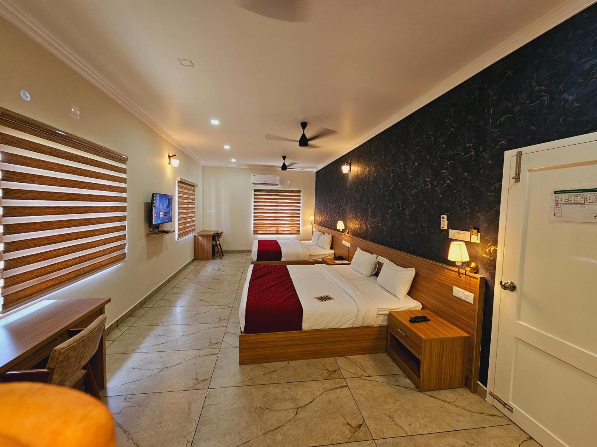 Esaa Airport Hotel Kochi Eksteriør bilde